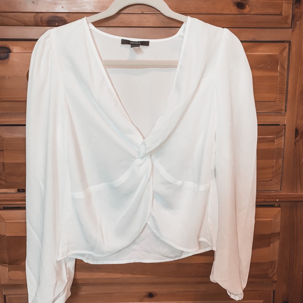 💋FOREVER 21 CHIFFON TWIST FRONT TOP